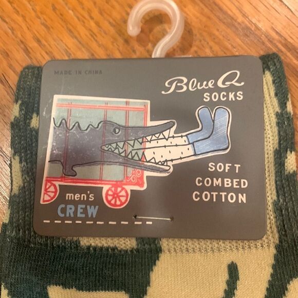 Blue Q Mens Cotton Crew Socks ”Inside Sucks” Camping - Picture 5 of 6